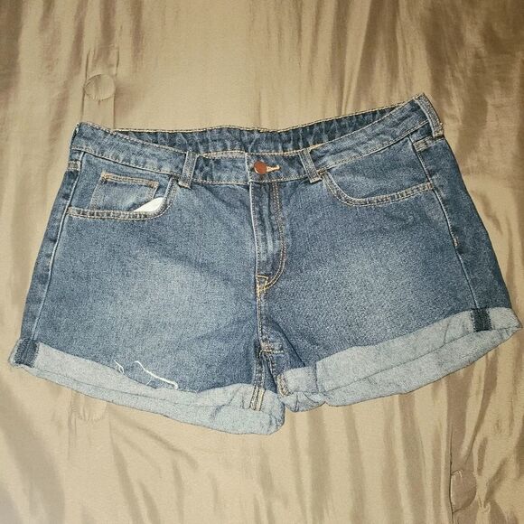 & Denim Short Jean Shorts Size 10 - Picture 1 of 5